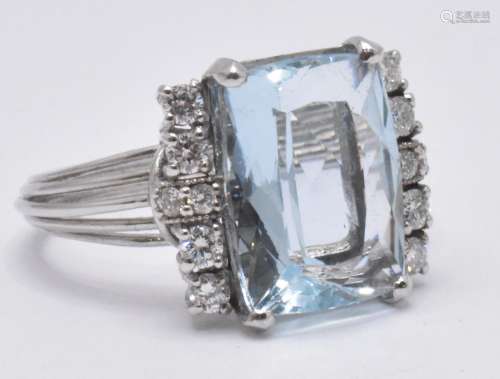 WHITE GOLD AQUAMARINE & DIAMOND RING