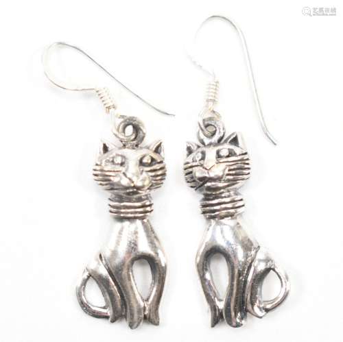 PAIR OF 925 SILVER CAT DROP EARRINGS