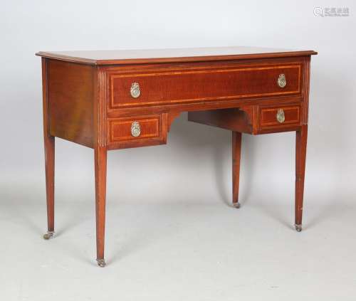 An Edwardian mahogany dressing table with kingwood crossband...