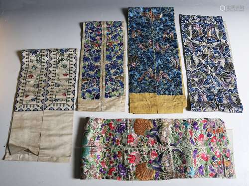 A pair of late 19th/early 20th century Chinese silk embroide...