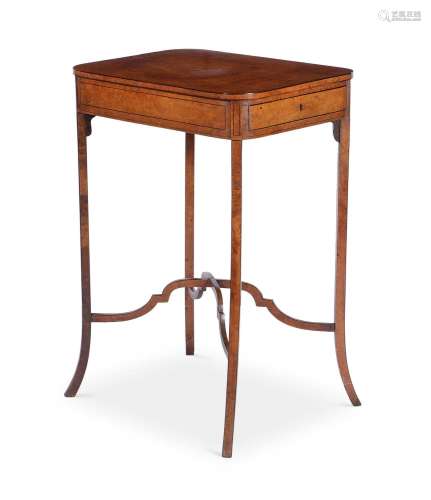 A REGENCY AMBOYNA OCCASIONAL TABLE, CIRCA 1820