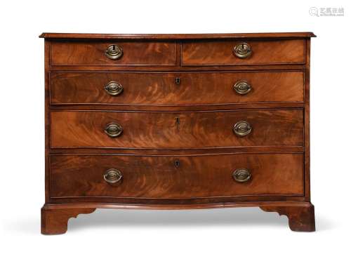 A GEORGE III MAHOGANY SERPENTINE FRONTED CHEST OF DRAWERS, L...