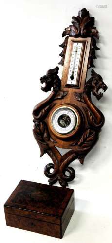 Baromètre-Thermomètre en bois naturel sculpté à décor de têt...