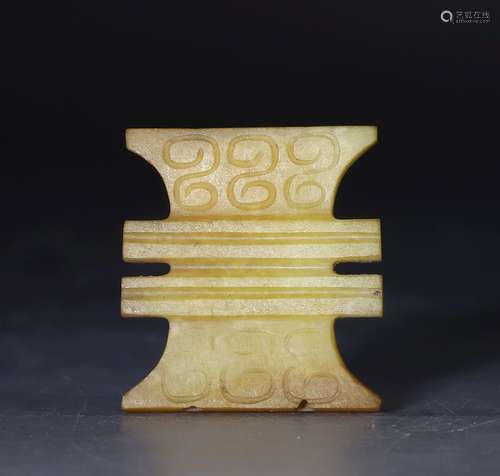 Spring and autumn jade carved ornament