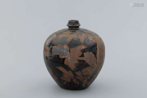 Song Shanxi studio iron-rusted floral ceramic wine jar