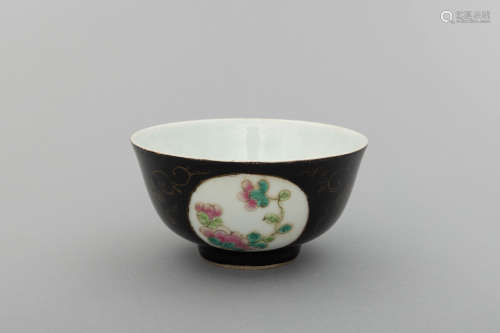 Qing famille-rose floral bowl