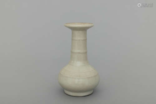 Song Guanyao Studio ceramic vase