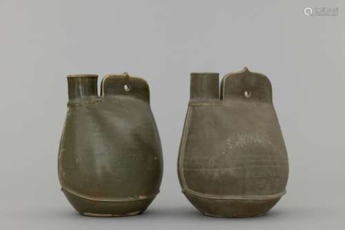 Liao tea-leaf pottery water container