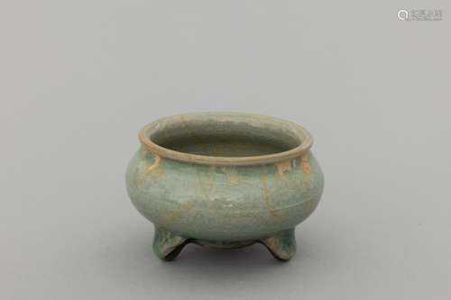 Song Longquan celadon tripot censer