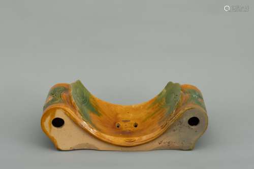 Ming green and yellow glazed pottery pillow