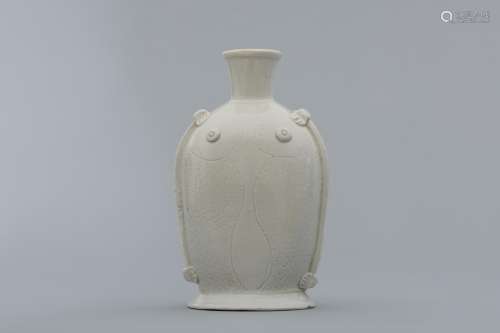 Northern Song Ding white vase in form a fish