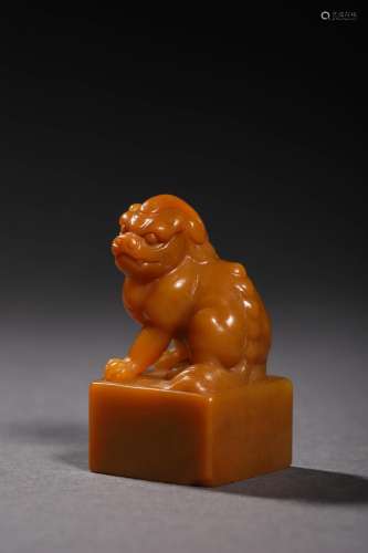 QING: A CARVED TIANHUANG SEAL