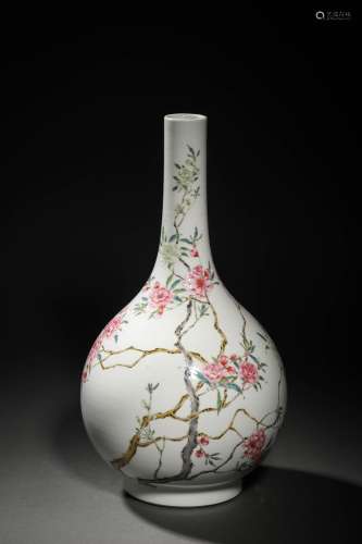 QING YONGZHENG: A FENCAI PORCELAIN VASE