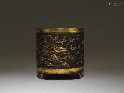 MING DYNASTY: A GILT BRONZE FLORAL DESIGN INCENSE BURNER