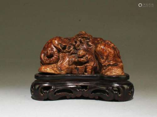 QING YONGZHENG: A CARVED BOXWOOD ORNAMENT