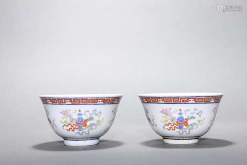 QING DAOGUANG: A PAIR OF FENCAI PORCELAIN BOWLS