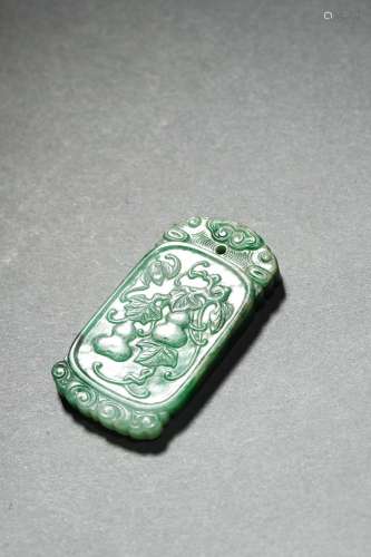 QING DYNASTY: A JADEITE JADE PENDANT