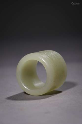 QING DYNASTY: A WHITE JADE ARCHER'S RING