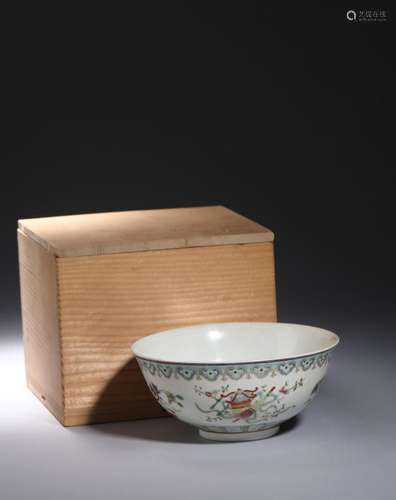 QING JIAQING: A FENCAI BOWL