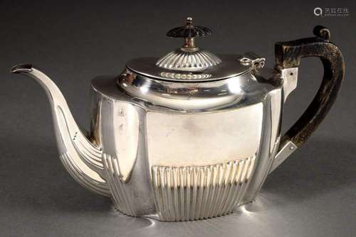 Silver plated teapot in Queen Ann