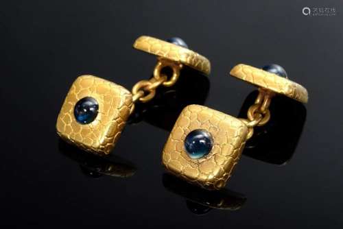 Pair of yellow gold 750 cufflinks