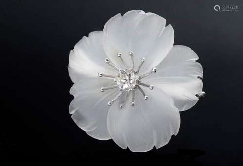 White gold 750 rock crystal flowe