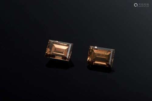 2 unmounted baguette-cut diamonds