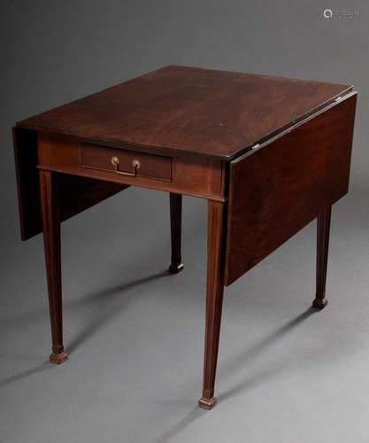 Classicist mahogany Pembroke tabl