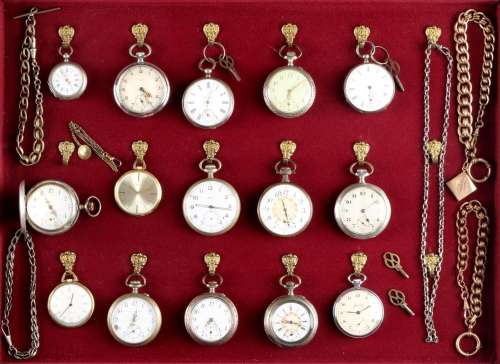Collection of 15 pocket watches in a showcase, Sammlung von ...