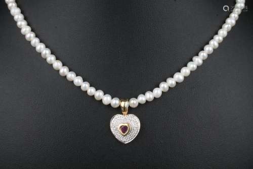 333 gold pearl necklace pendant and lock, 8K Gold Herzanhäng...