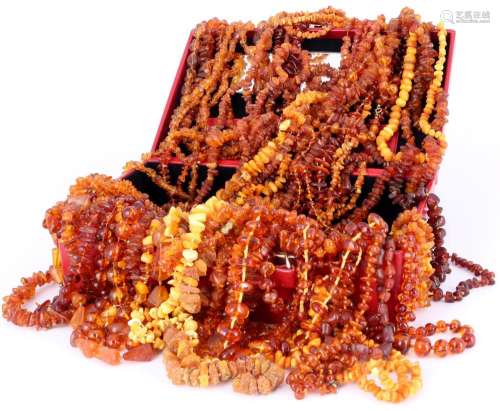Bundle of amber necklaces ca. 1.7 kg, amber necklaces,