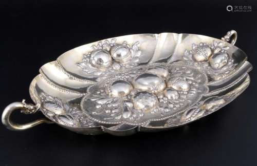 Ludwig Neresheimer Hanau silver large fruit bowl, 13-Lot 19t...