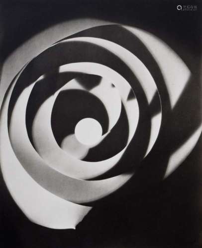 Man Ray (1890-1976) "Rayograph" 1923/1978, photogr...