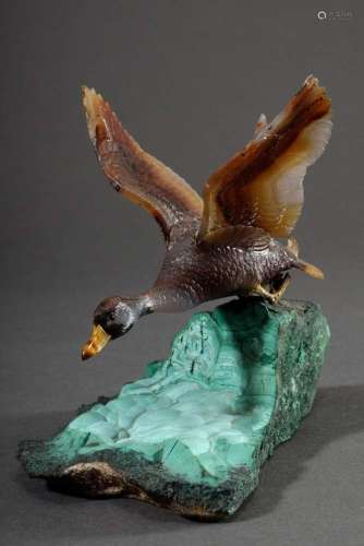 Modern gemstone carvings "Flying Ducks" on malachi...
