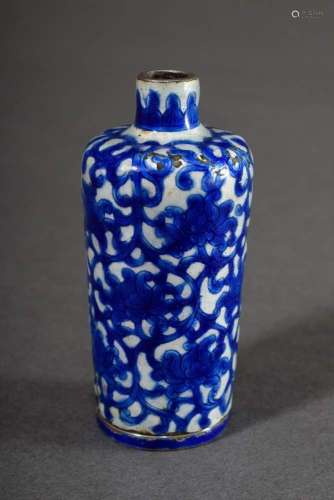 Chinese snuffbottle in cylindrical form with blue enamel orn...