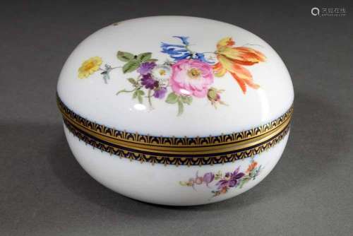 Round Meissen lidded box with polychrome painting "Flow...