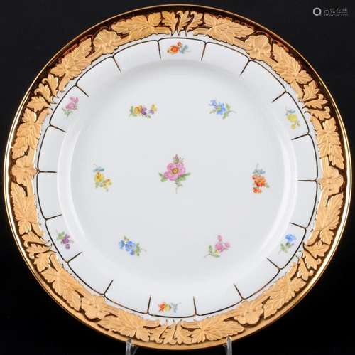 Meissen X-Form Strewn Flowers splendor plate, Prunkteller,