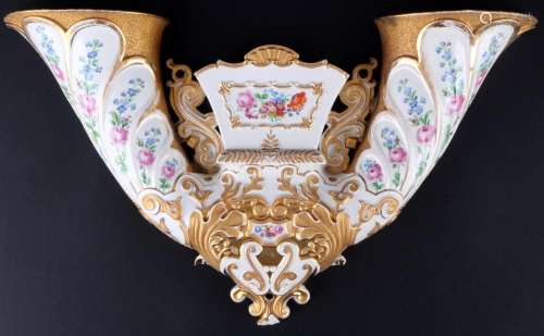 Meissen Flower Bouquet wall vase cornucopia, around 1850, Wa...