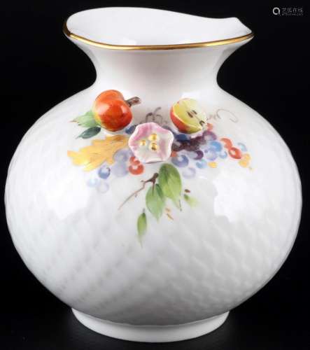 Meissen Waves Apple vase 1st choice, Wellenspiel Apfel Vase ...