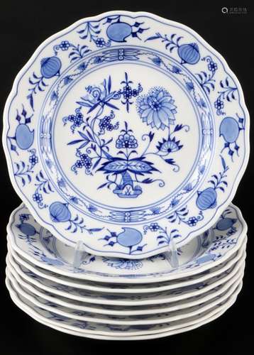 Meissen Onion Pattern 8 dessert plates, Kuchenteller,