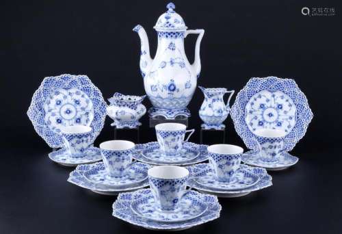 Royal Copenhagen Musselmalet Full Lace coffee service for 6 ...