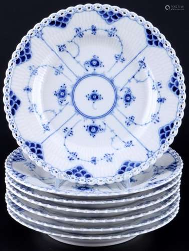 Royal Copenhagen Musselmalet 7 mid dinner plates 1085 1st ch...