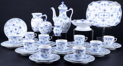 Royal Copenhagen Musselmalet coffee service for 10 persons, ...