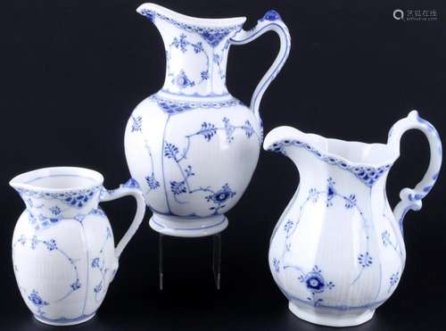 Royal Copenhagen Musselmalet 3 pitchers, 3 Kannen,