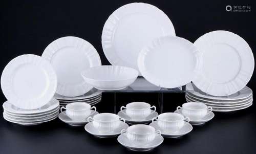 KPM Berlin Rocaille dinner service for 6 persons, Speiseserv...