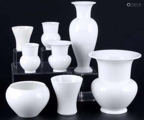 KPM Berlin 8 white vases, Vasen Weiß,