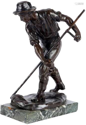 Rudolf Kaesbach (1873-1955) bronze farmer with scythe, Bauer...