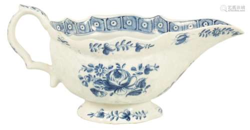 AN 18TH-CENTURY BOW PORCELAIN SAUCE BOAT