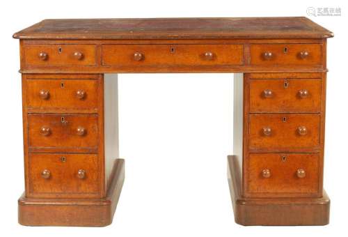 AN EARLY 20TH CENTURY OAK PEDESTAL PARTNER S DESK