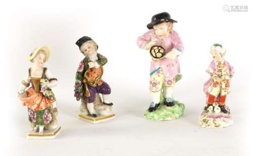 TWO 18TH CENTURY SMALL DERBY FIGURES OF AN OYSTER VENDOR AND...